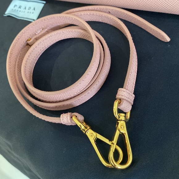 Prada excellent condition - Picture 14 of 15